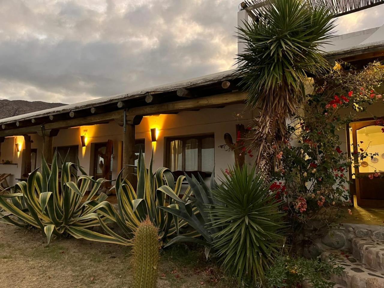 Hotel Texas Cafayate Eksteriør billede